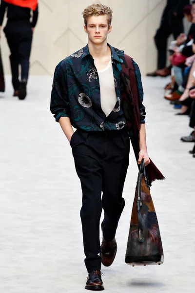 Look 24